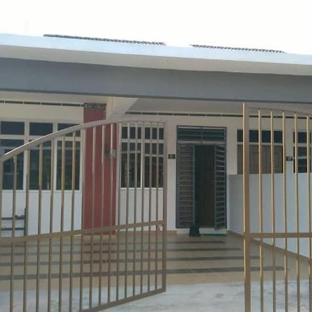 Reenvillahomestayportdickson Port Dickson Exterior photo